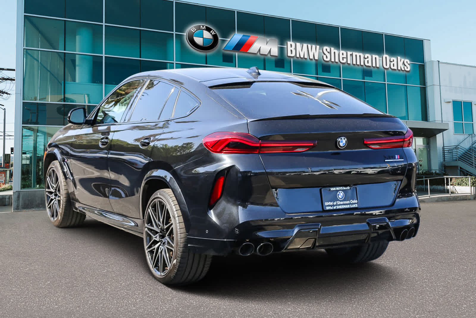 2021 BMW X6 M  6