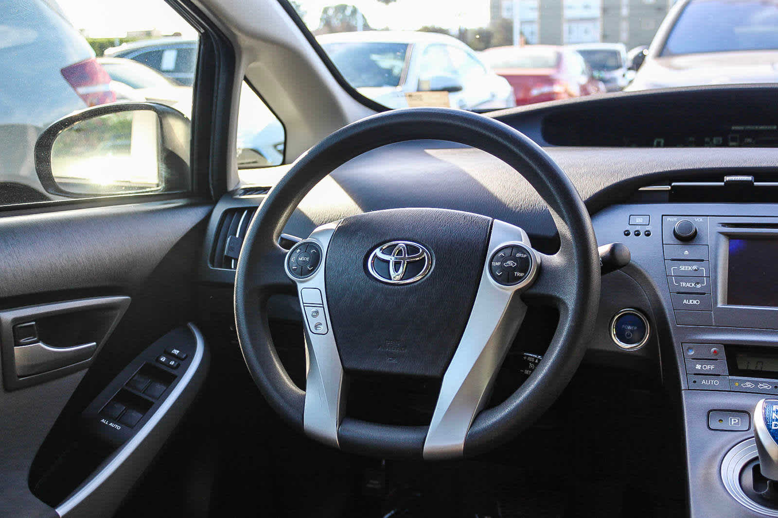 2015 Toyota Prius Two 15