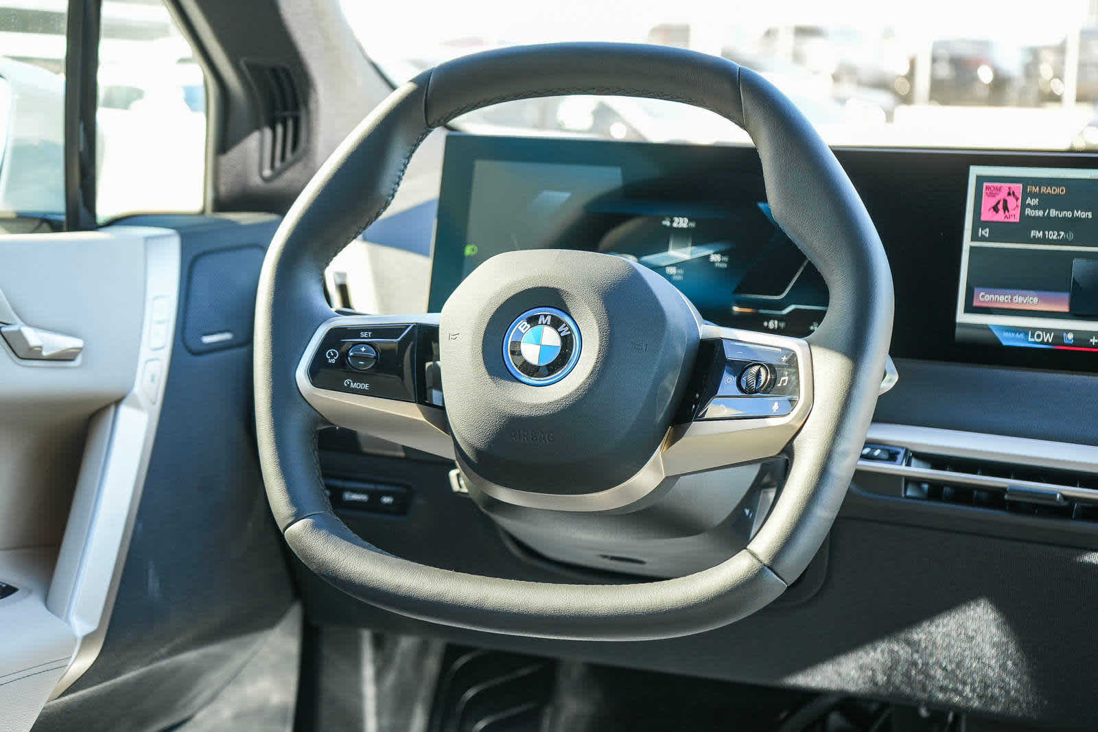 2025 BMW iX xDrive50 17