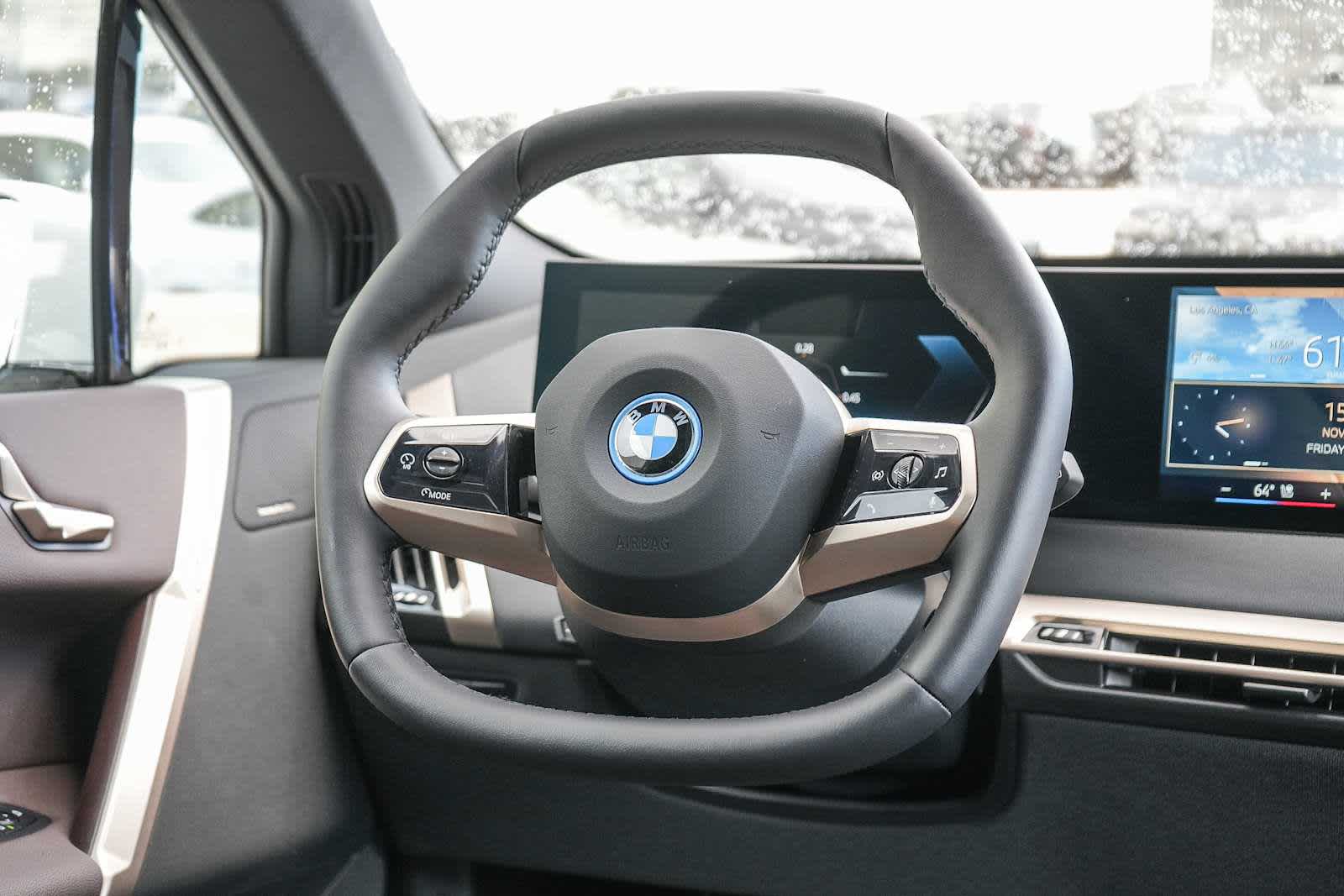 2025 BMW iX xDrive50 17