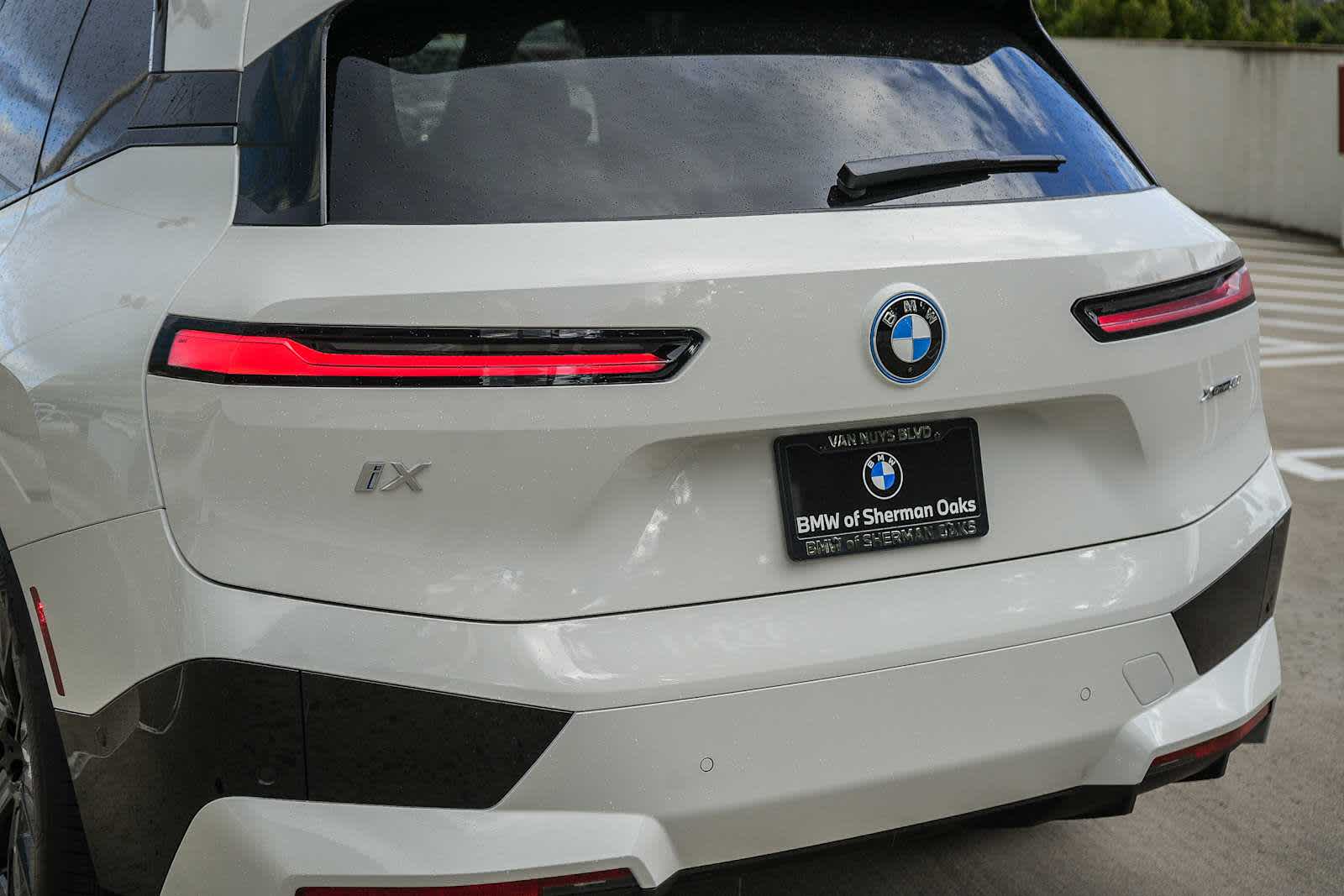 2025 BMW iX xDrive50 11