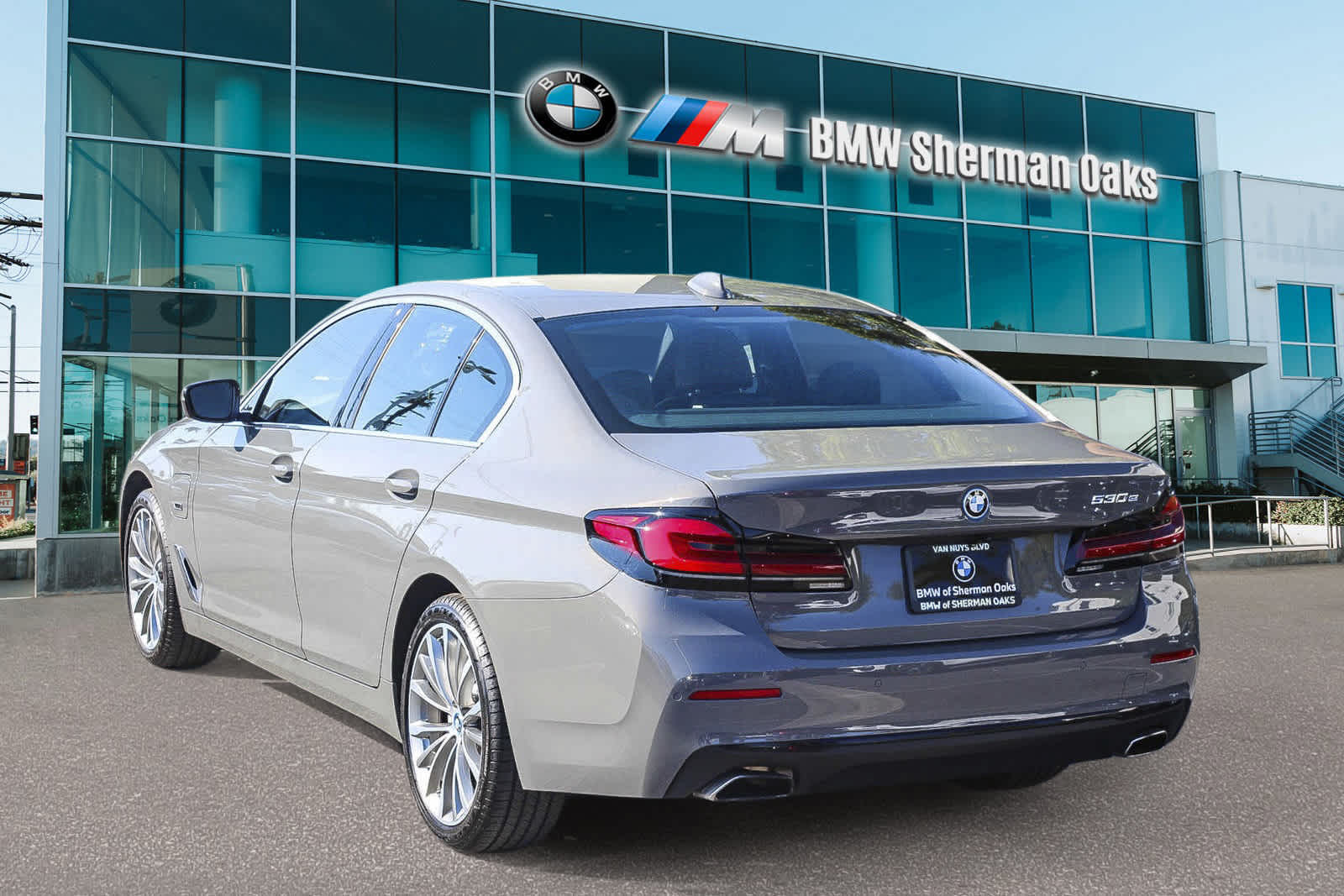 2022 BMW 5 Series 530e 6