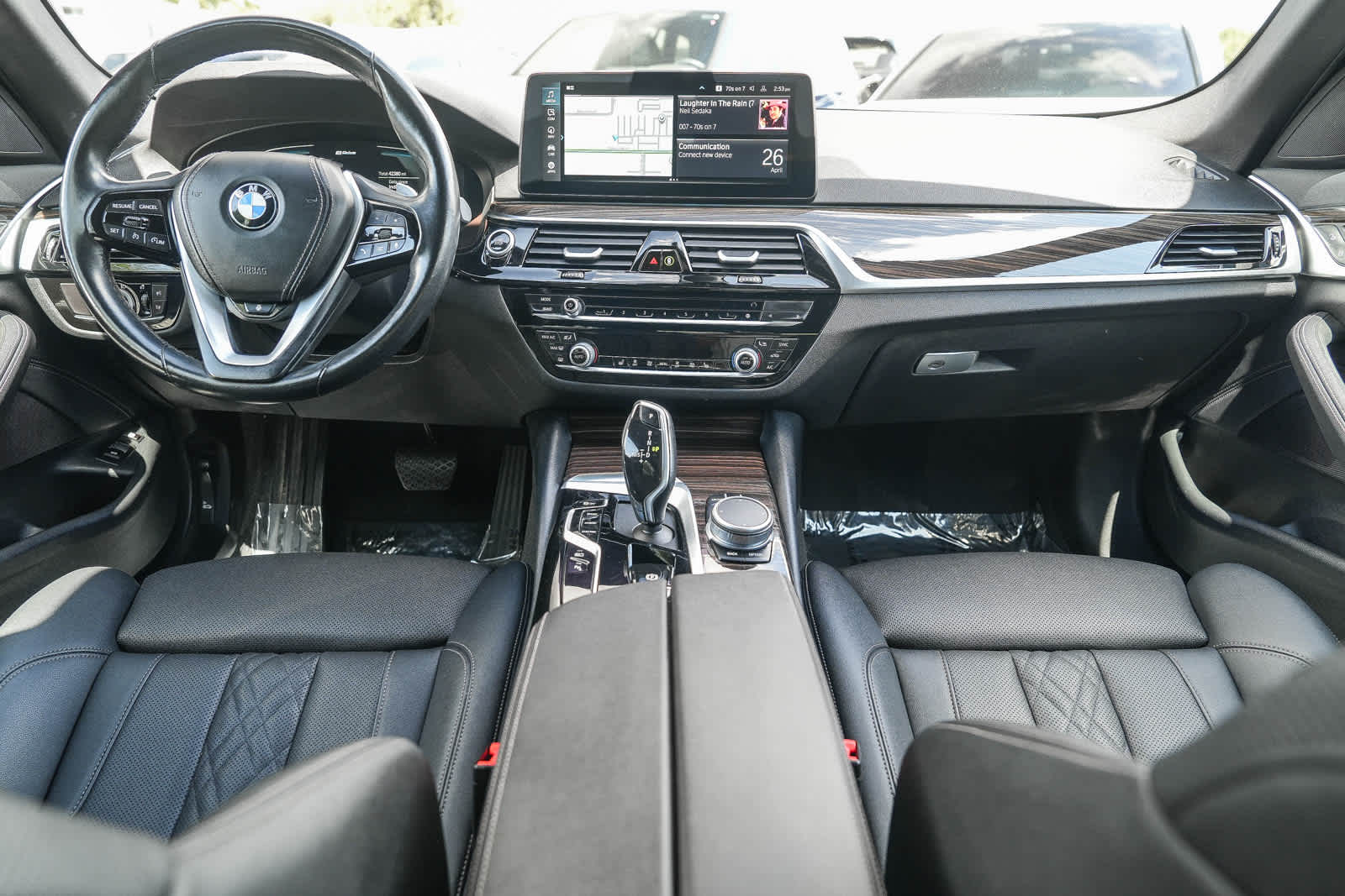 2021 BMW 5 Series 530e 12