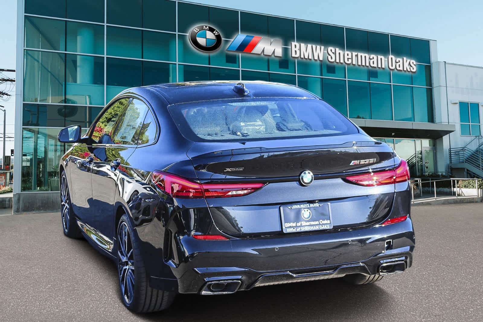 2024 BMW 2 Series M235i xDrive 6