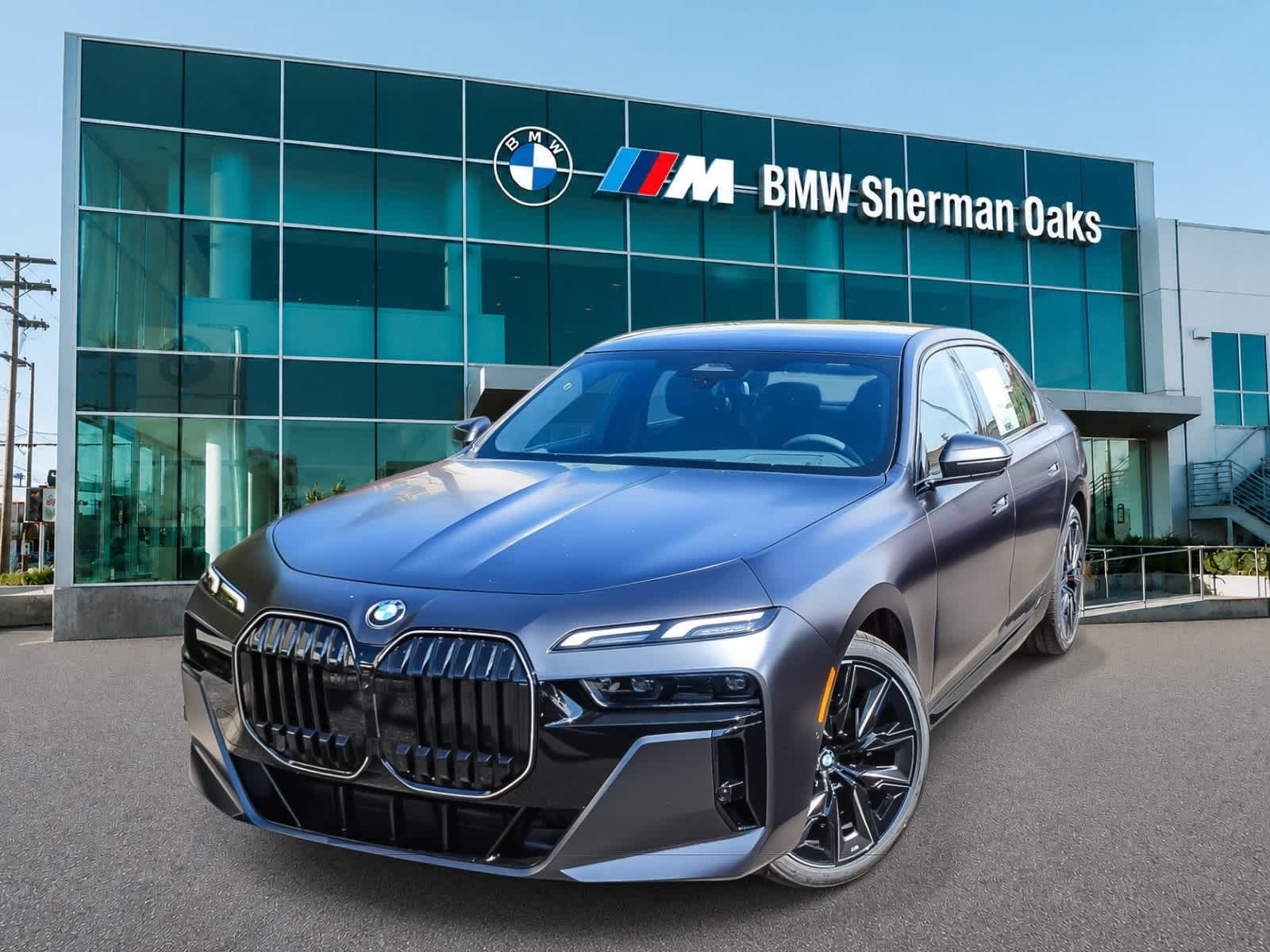 Gray (Frozen Deep Grey) 2026 BMW 7 Series Sedan Rear-Wheel Drive 8-Speed Automatic