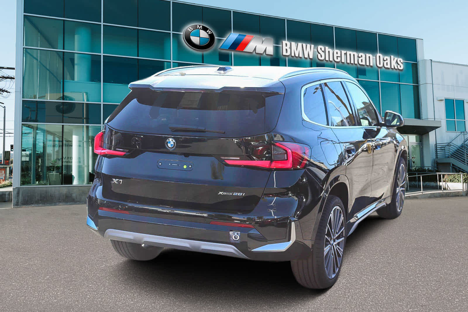 2025 BMW X1 xDrive28i 4