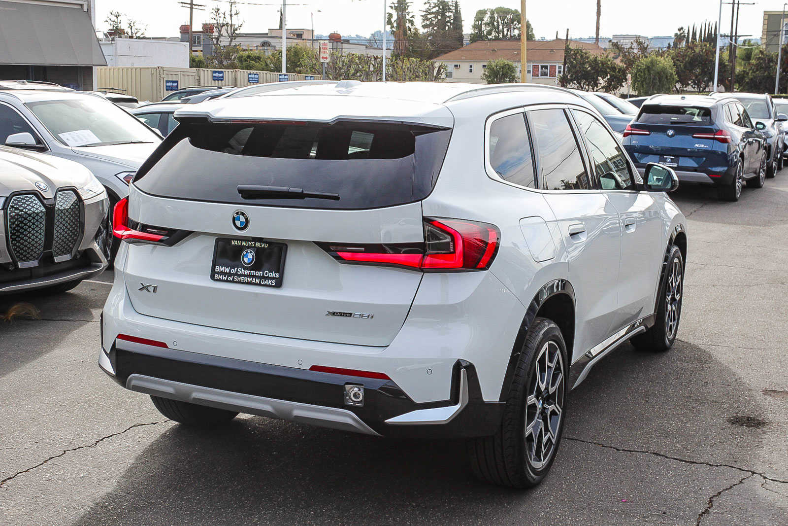 2025 BMW X1 xDrive28i 4