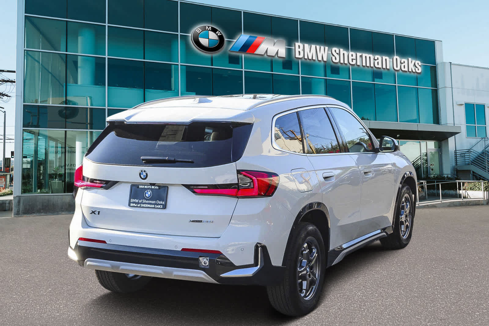 2025 BMW X1 xDrive28i 4