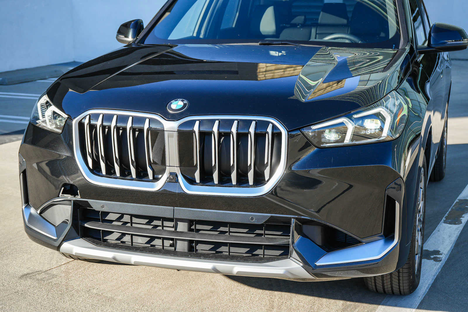 2025 BMW X1 xDrive28i 8