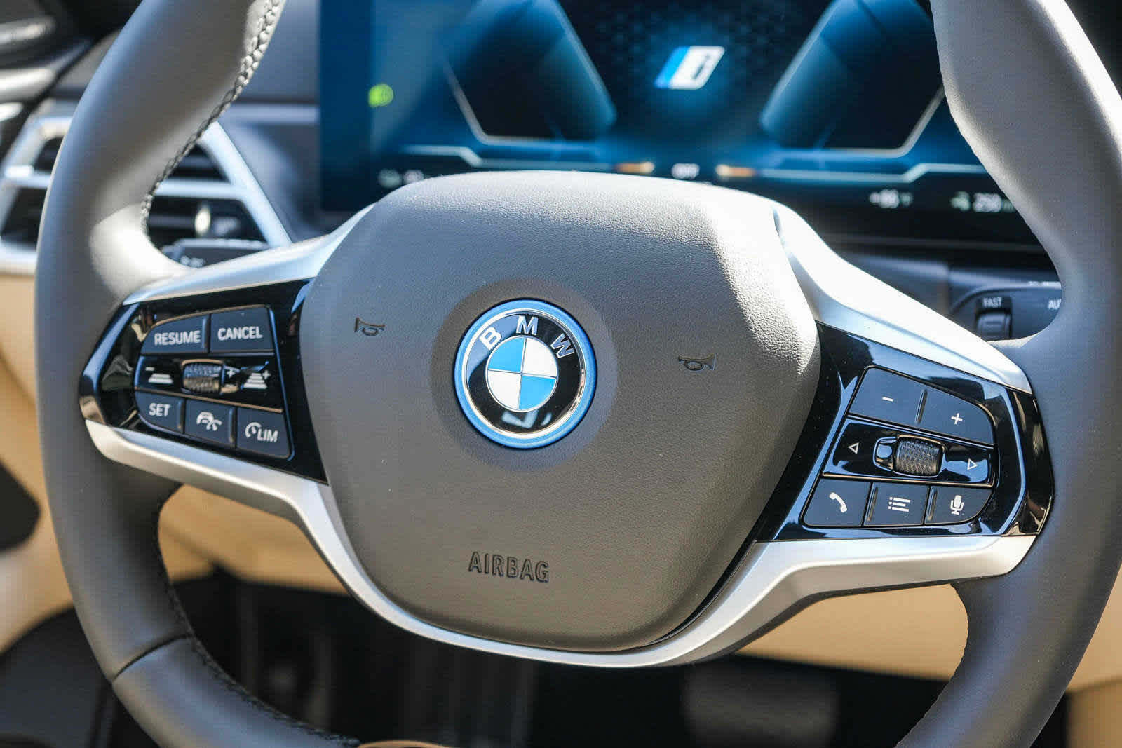 2025 BMW i4 eDrive40 21