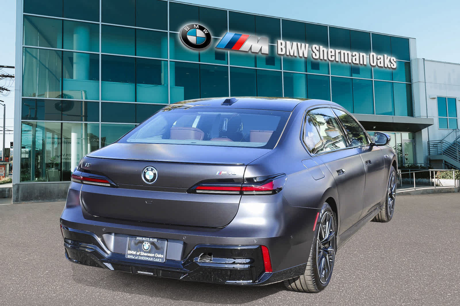 2025 BMW i7 M70 4