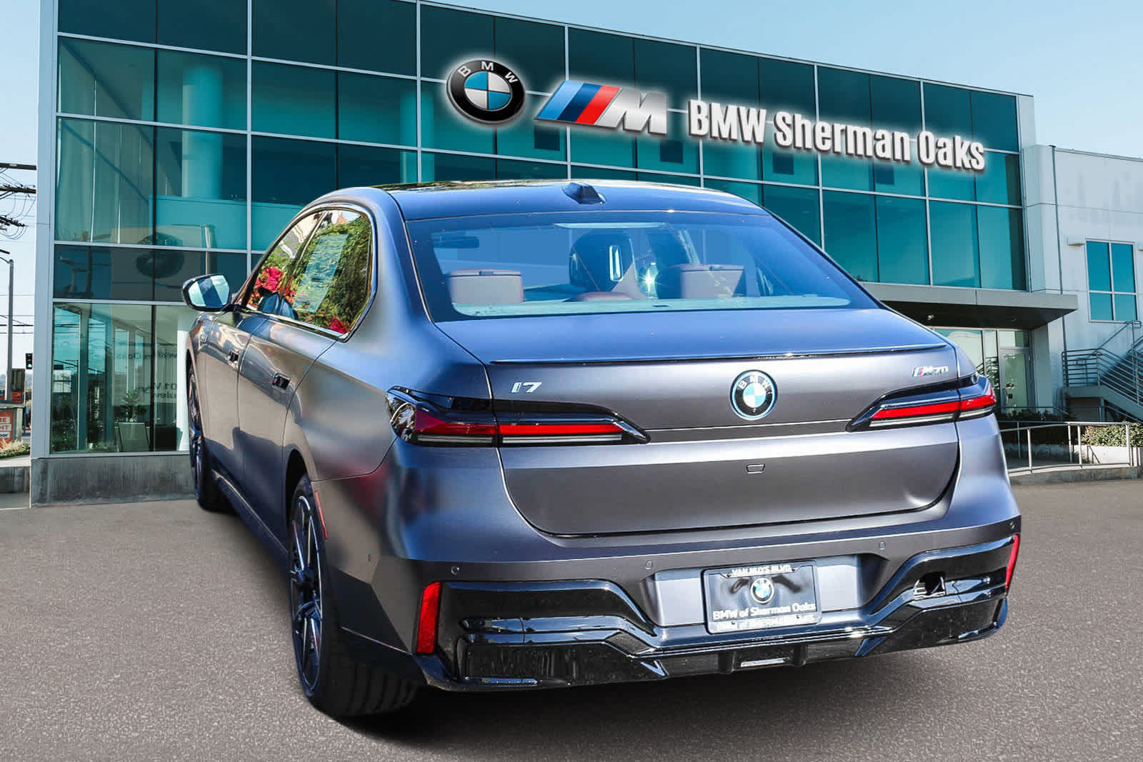 2025 BMW i7 M70 6