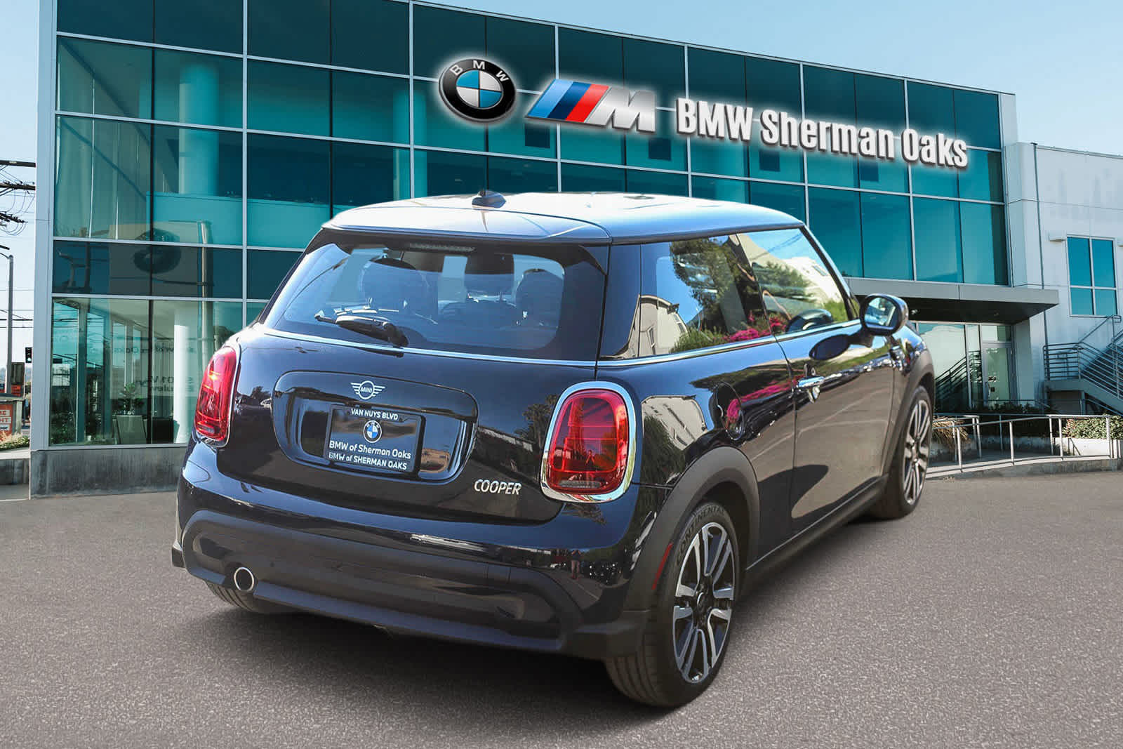 2022 MINI Hardtop 2 Door Cooper 4