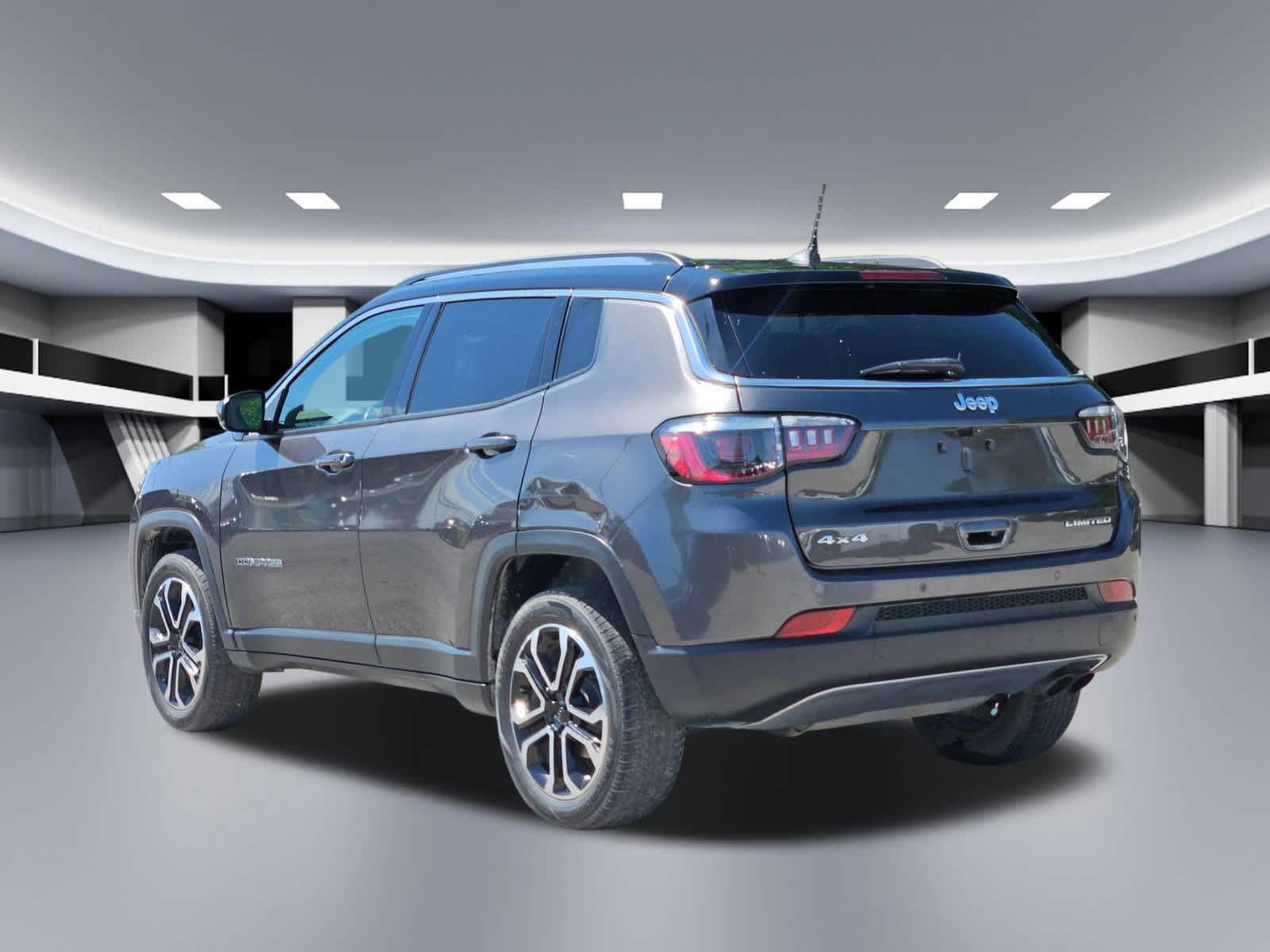 View vehicle photo 4