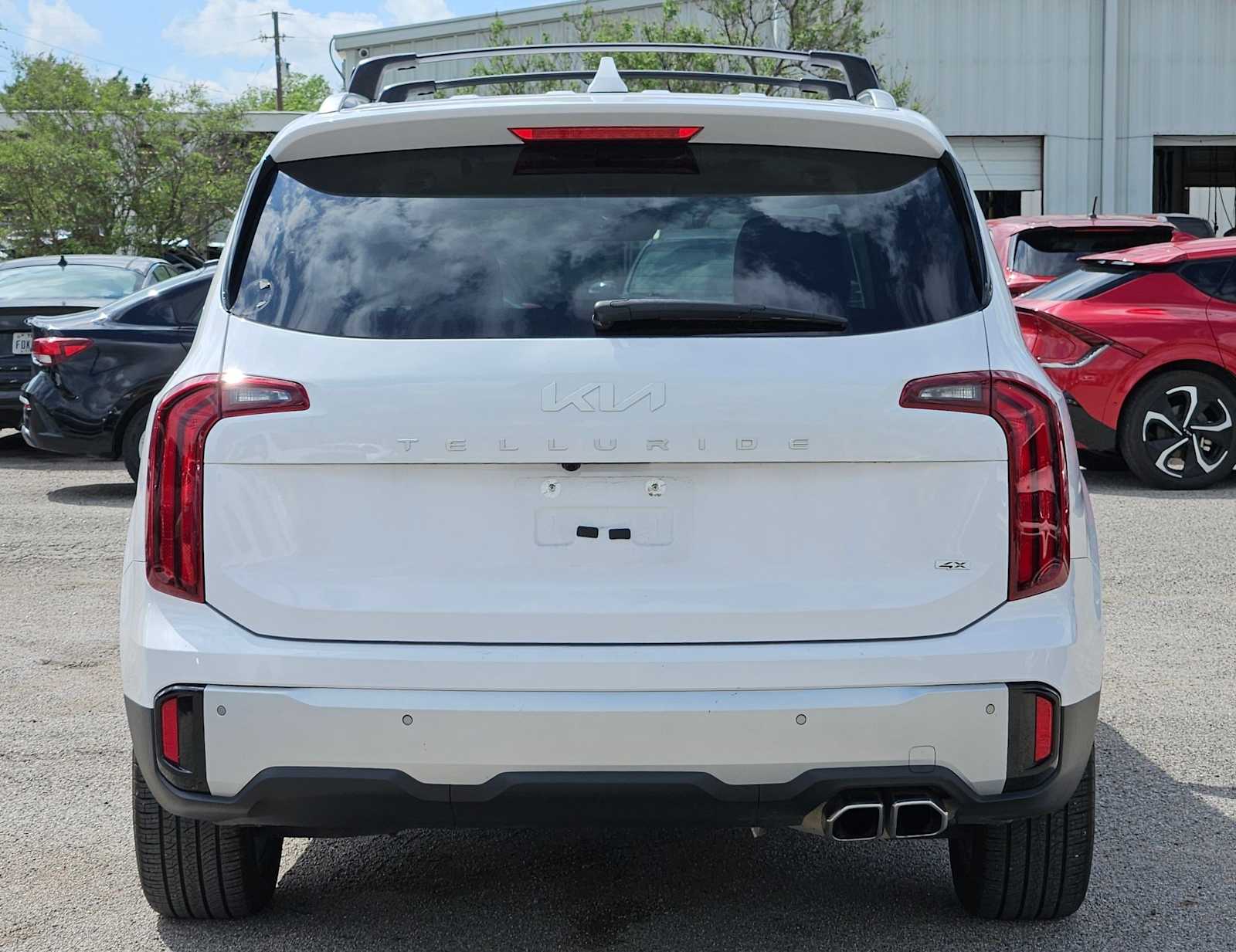 View vehicle photo 5