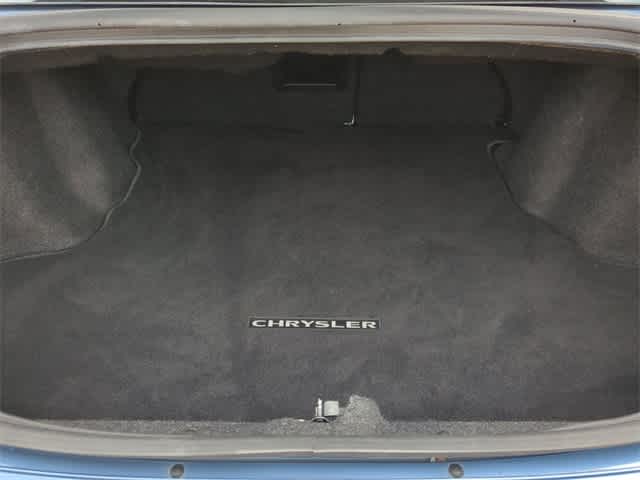 2011 Chrysler 200 Touring 31