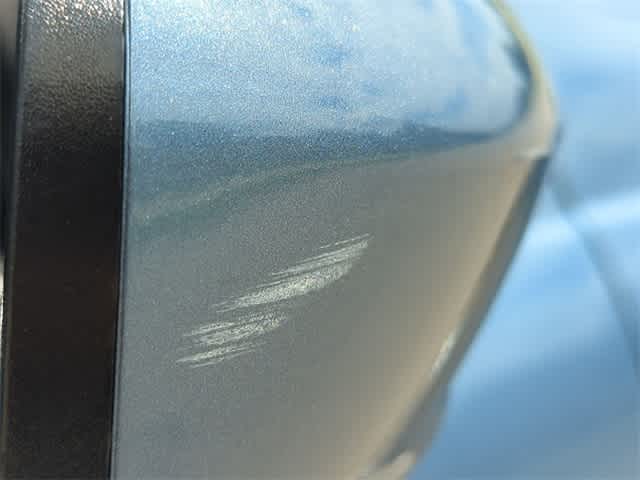 2011 Chrysler 200 Touring 43