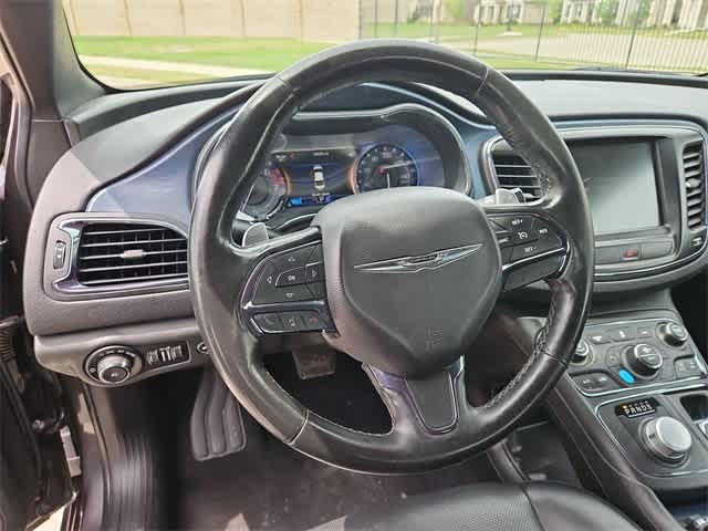 2016 Chrysler 200 S 2