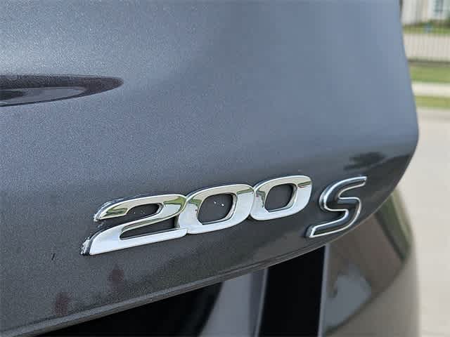 2016 Chrysler 200 S 12