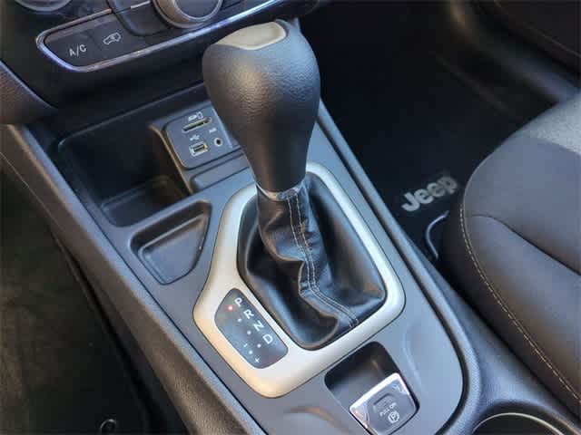 2018 Jeep Cherokee Latitude Tech Connect 31