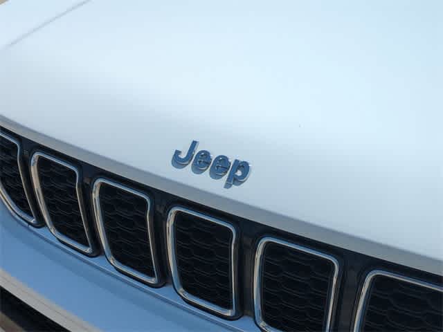 2022 Jeep Grand Cherokee L Limited 10