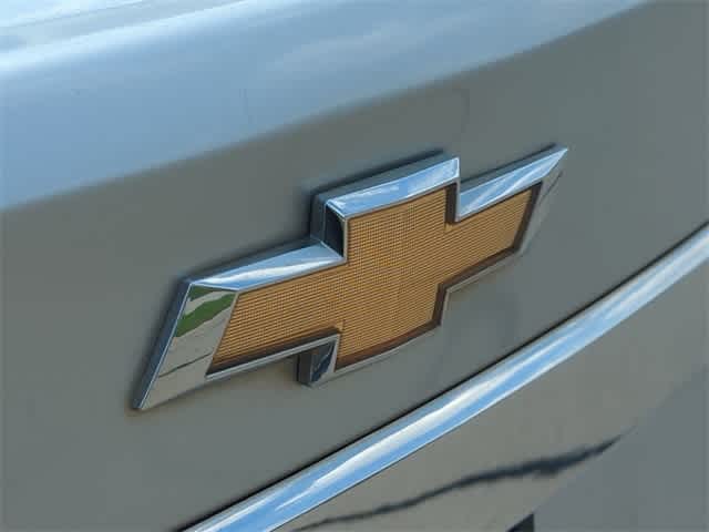 2013 Chevrolet Cruze LS 11