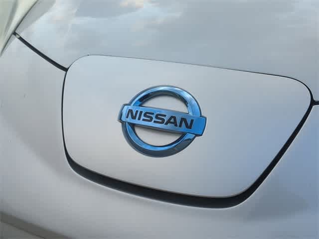 2013 Nissan LEAF S 10