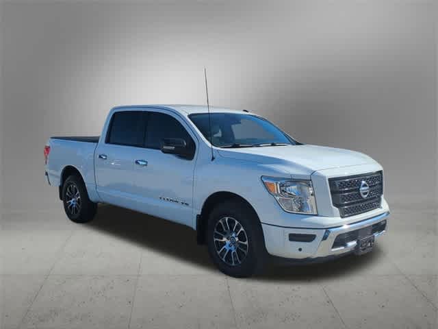 2020 Nissan Titan SV 4x2 Crew Cab 8