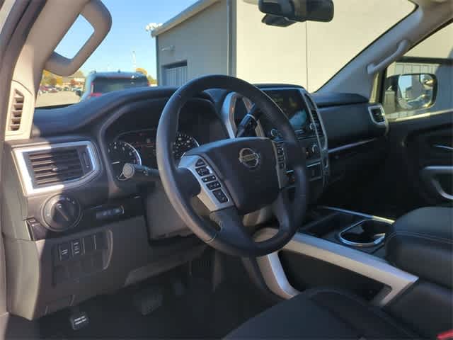 2020 Nissan Titan SV 4x2 Crew Cab 2