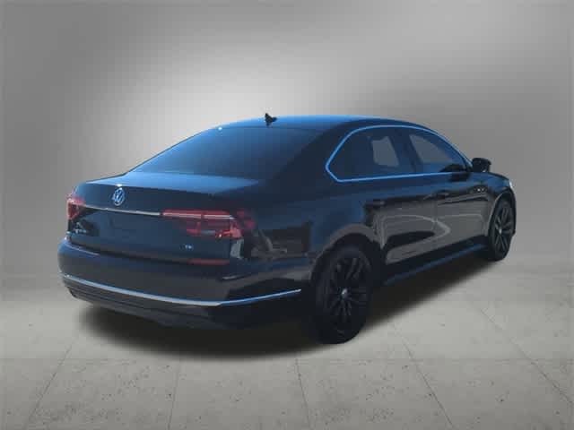 2018 Volkswagen Passat 2.0T SE 6