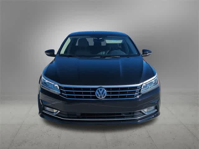 2018 Volkswagen Passat 2.0T SE 9