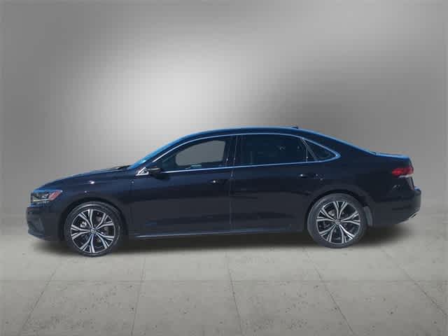 2022 Volkswagen Passat 2.0T SE 3