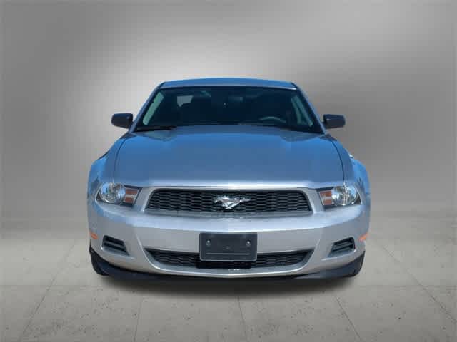 2011 Ford Mustang V6 9