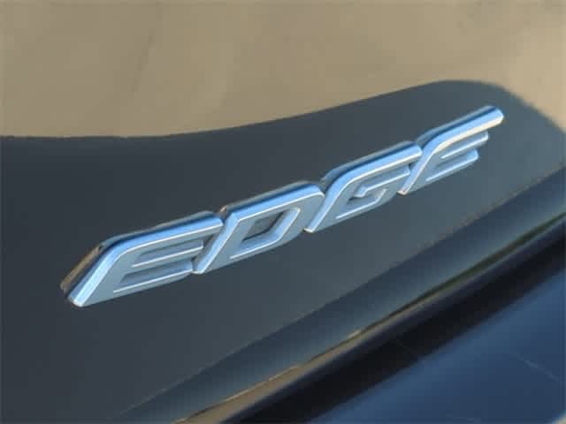 2019 Ford Edge Titanium 12