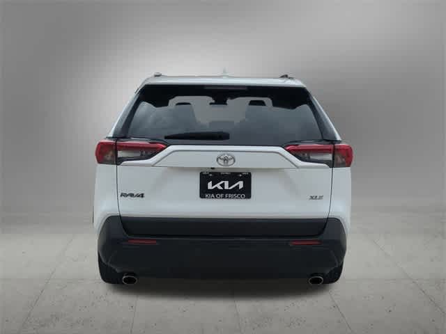 2019 Toyota RAV4 XLE Premium 5