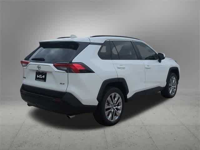 2019 Toyota RAV4 XLE Premium 6