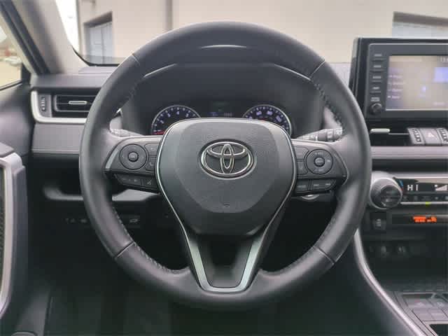 2019 Toyota RAV4 XLE Premium 24