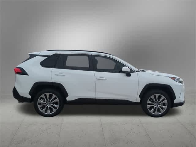 2019 Toyota RAV4 XLE Premium 7