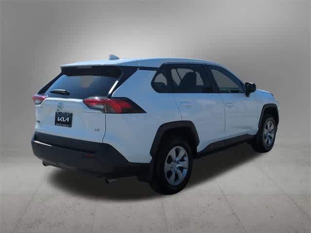 2023 Toyota RAV4 LE 6