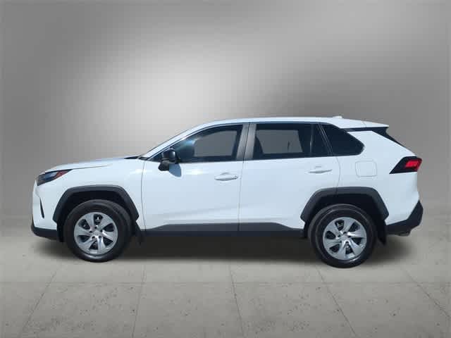 2023 Toyota RAV4 LE 3