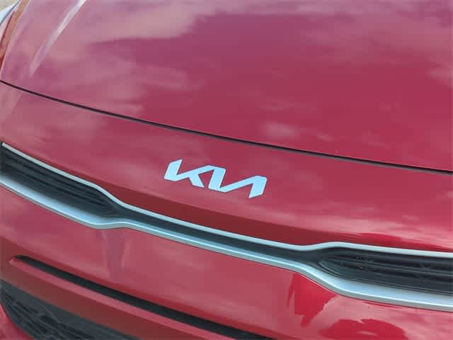 2022 Kia Rio S 10