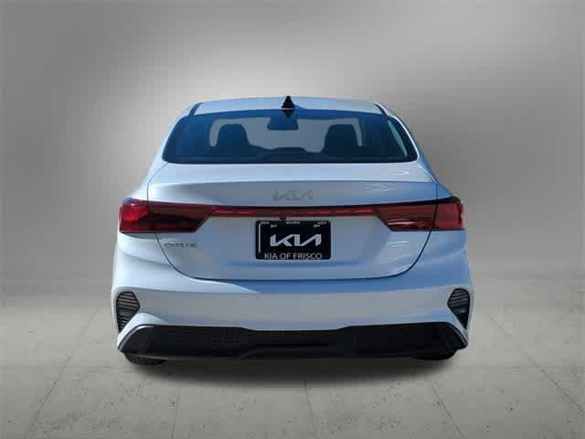 2024 Kia Forte LXS 5