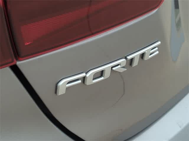 2023 Kia Forte LXS 12