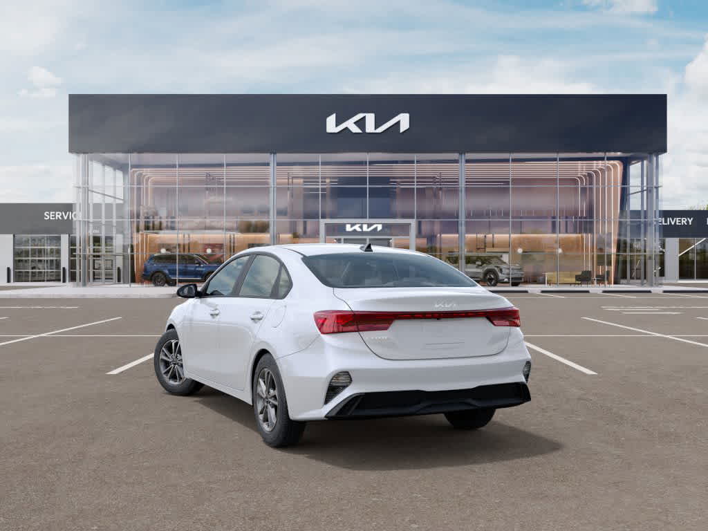 2024 Kia Forte LXS 4