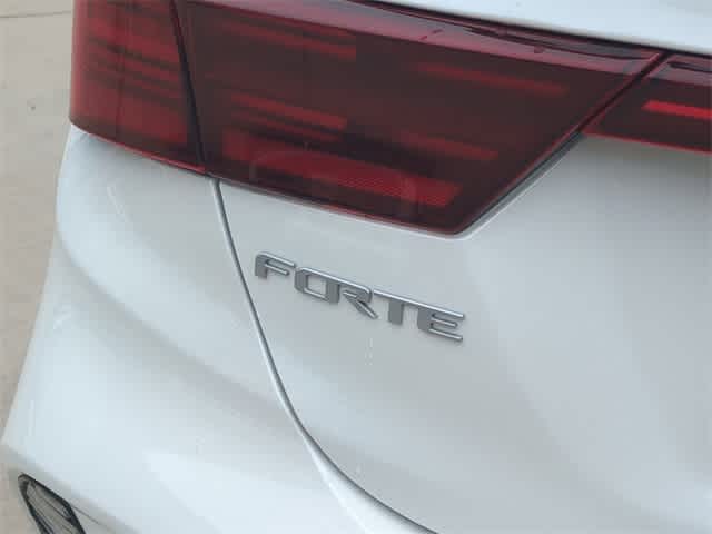 2023 Kia Forte GT-Line 12