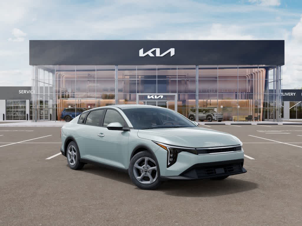 2025 Kia K4 LXS 8