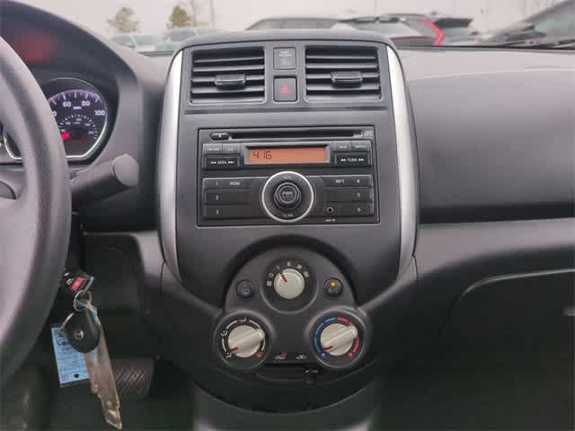 2014 Nissan Versa SV 25