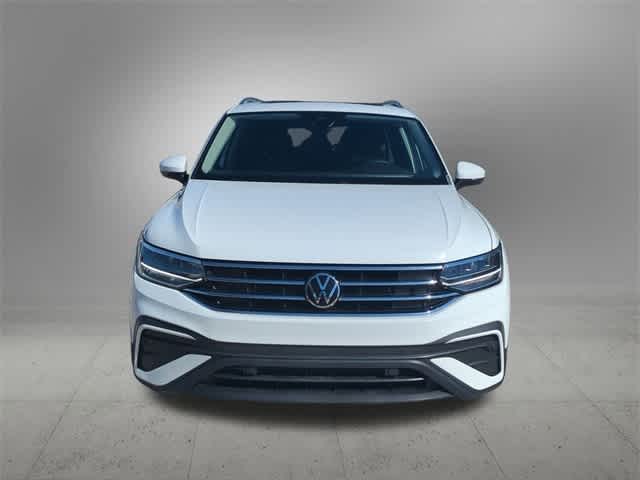 2022 Volkswagen Tiguan SE 9