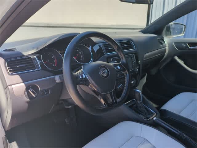 2016 Volkswagen Jetta 1.8T Sport 2