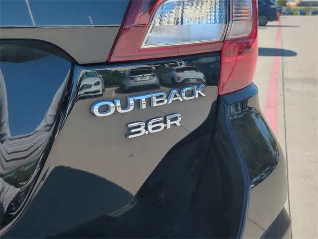 2018 Subaru Outback Touring 12